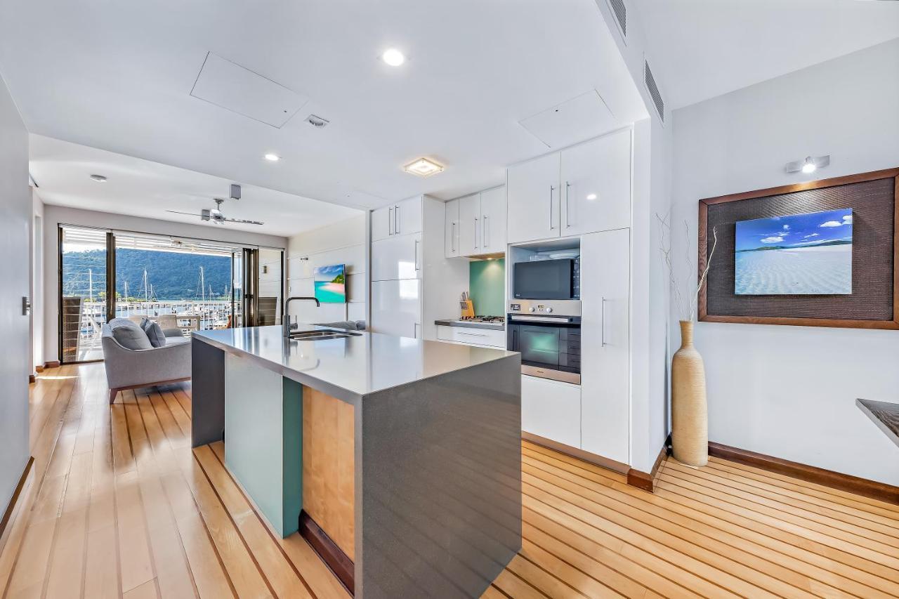 Seas The Day At The Marina Apartment Еърли Бийч Екстериор снимка