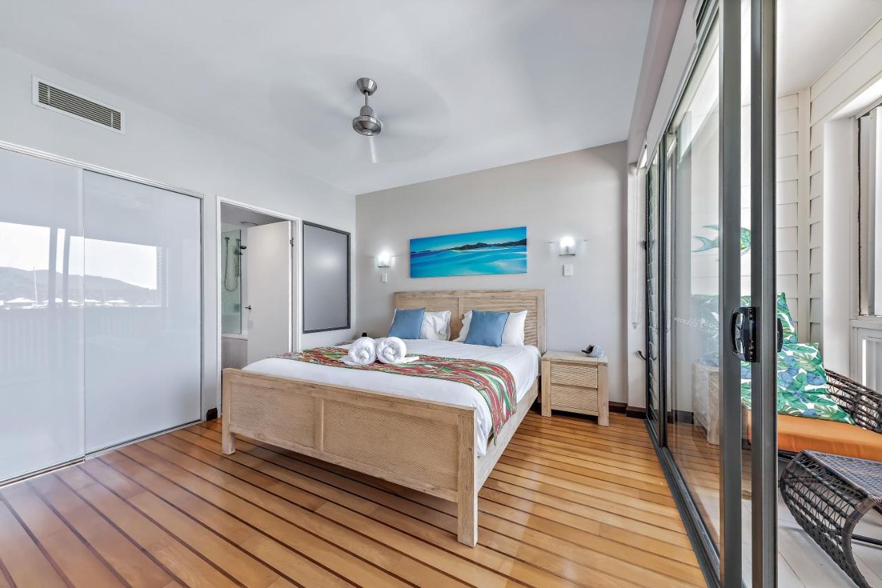 Seas The Day At The Marina Apartment Еърли Бийч Екстериор снимка