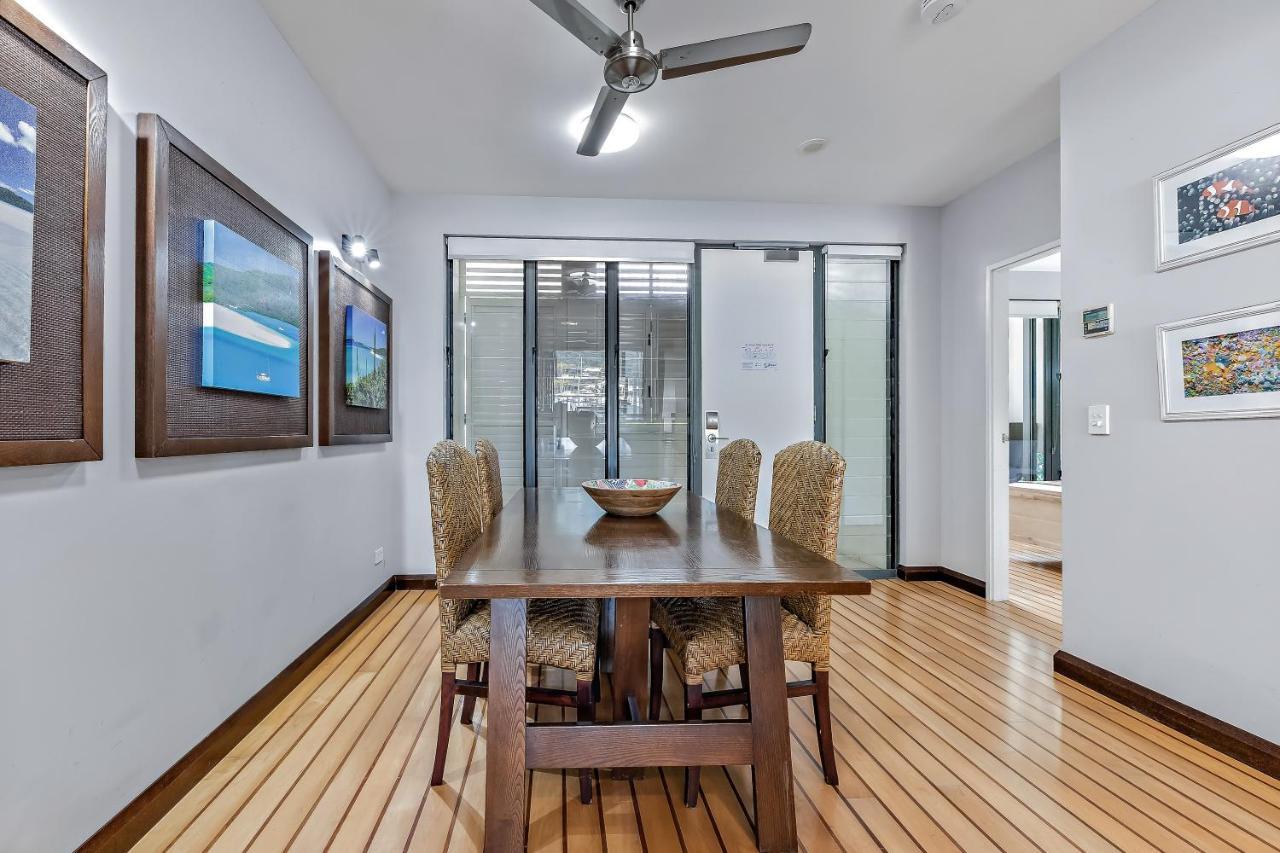 Seas The Day At The Marina Apartment Еърли Бийч Екстериор снимка